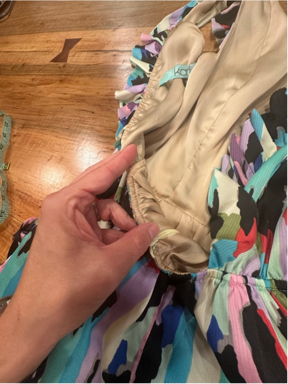 Karlie Ruffle Open Back Abstract Print Mini Dress with Pockets - Size M - Picture 14 of 14